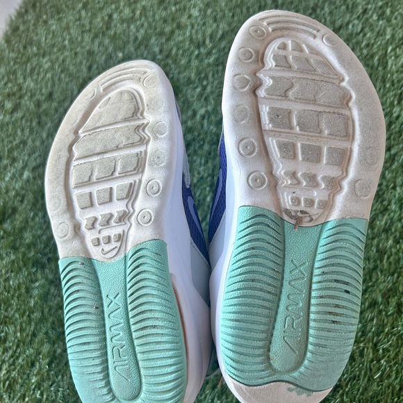 Nike Purple and White Sneakers with Air Max - Picture 7 of 13